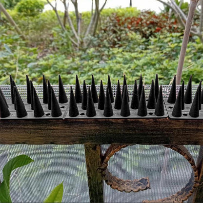 12 pcs Palstic Anti Bird Spike Scarer Anti-Cat Dog Pest Deterrent Pigeon Repellent with 3.cm Long Spikes